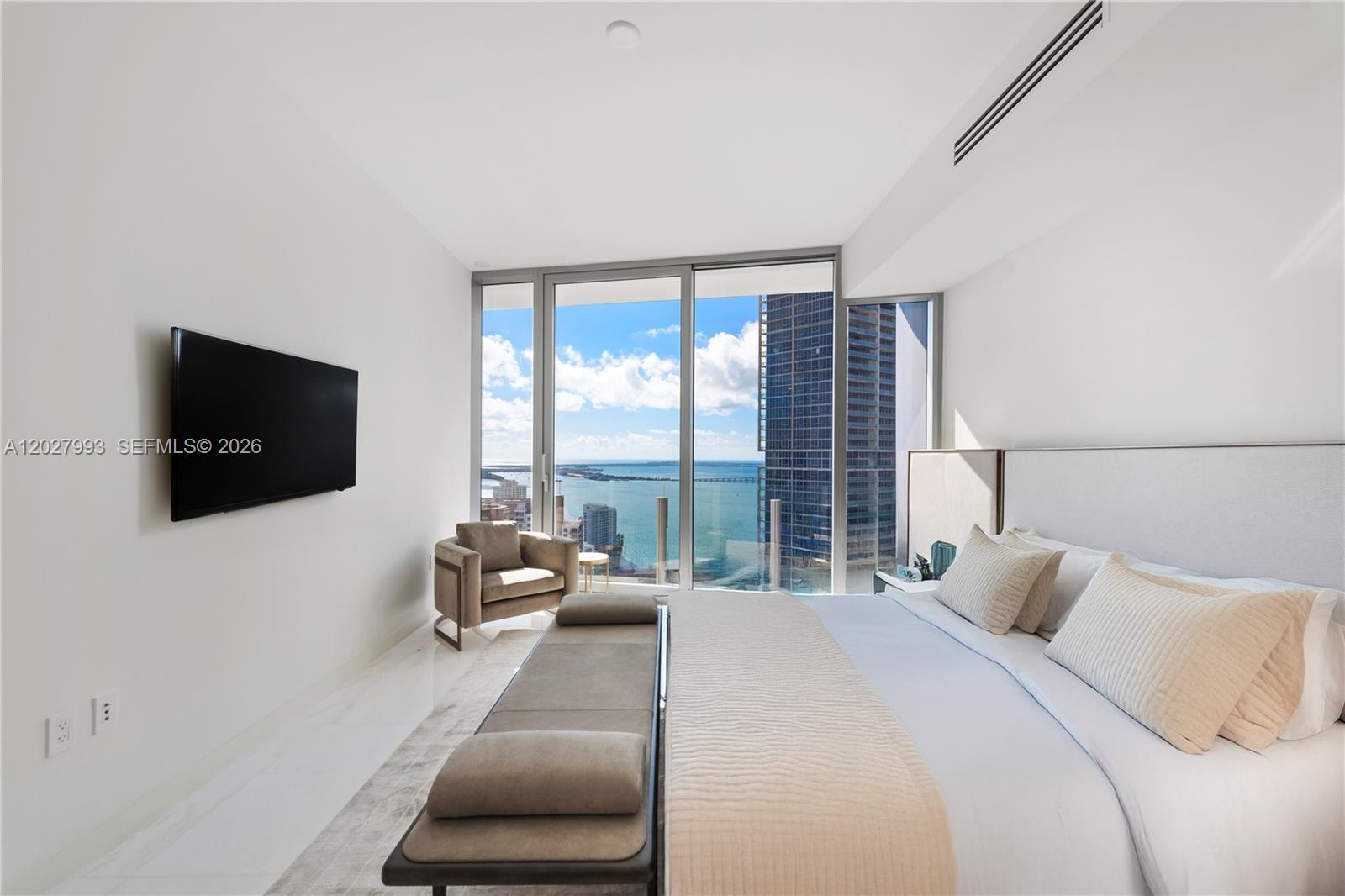 300 Biscayne Boulevard Way 3905w Property Photo 1
