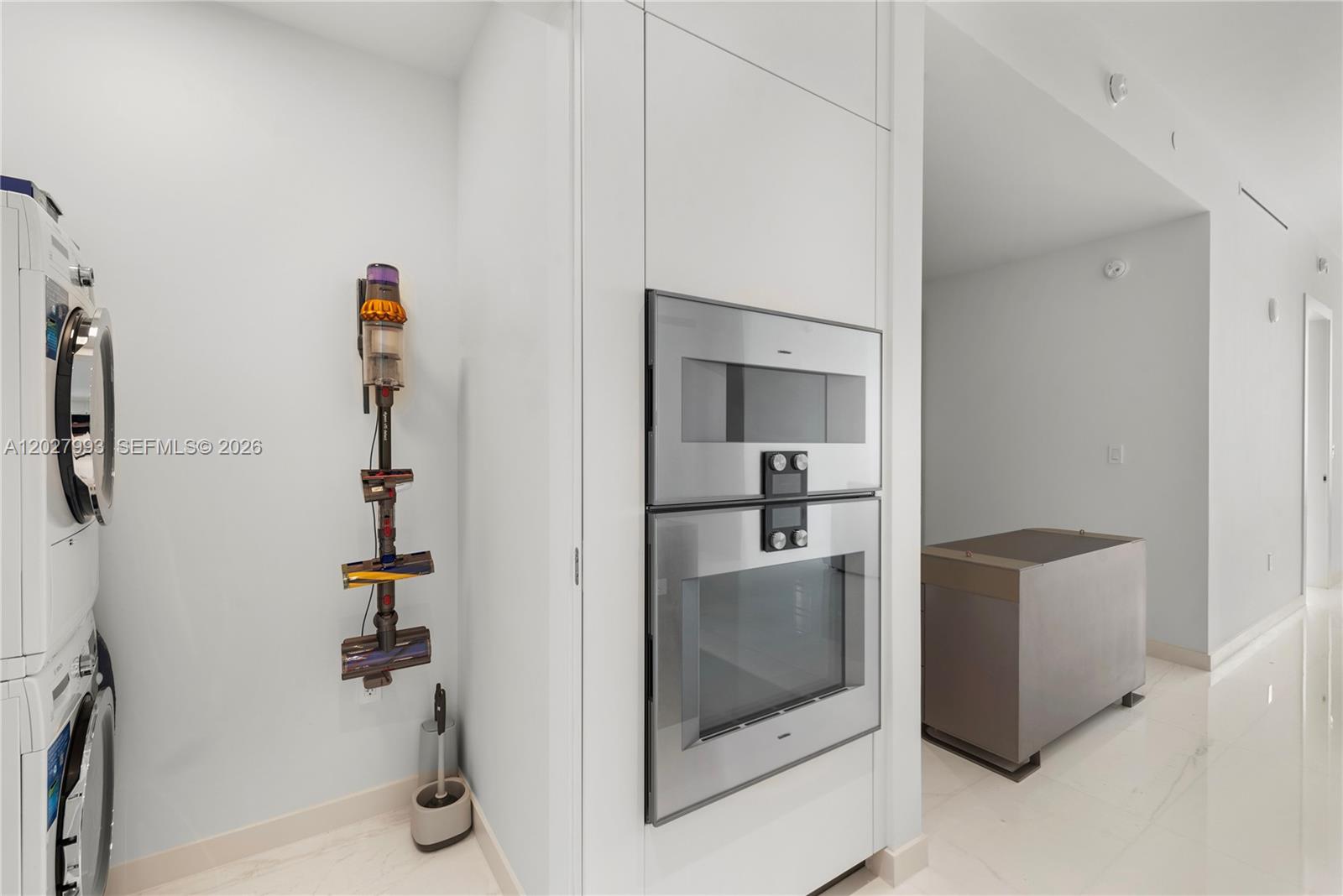 300 Biscayne Boulevard Way 3905w Property Photo 13