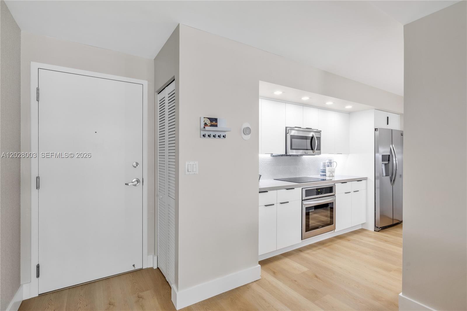 6917 Collins Avenue 1404 Property Photo 5