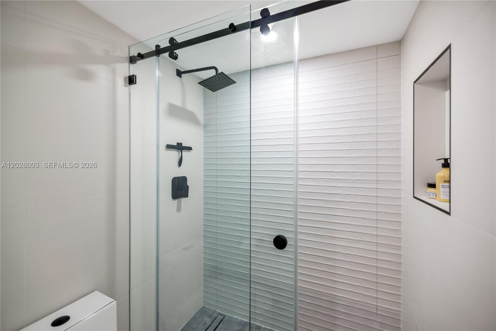 6917 Collins Avenue 1404 Property Photo 14