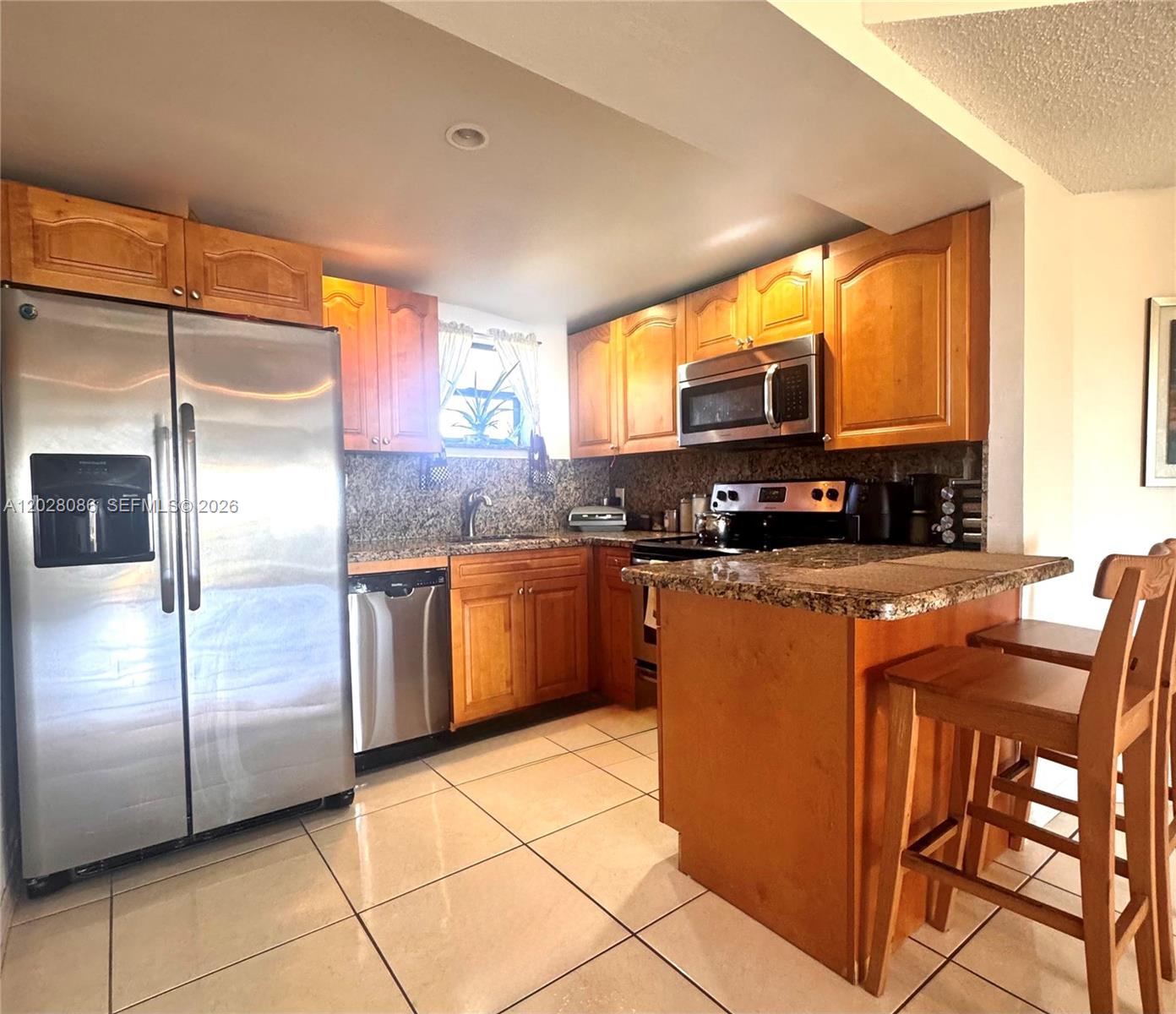 8290 Lake Drive 506 Property Photo 1