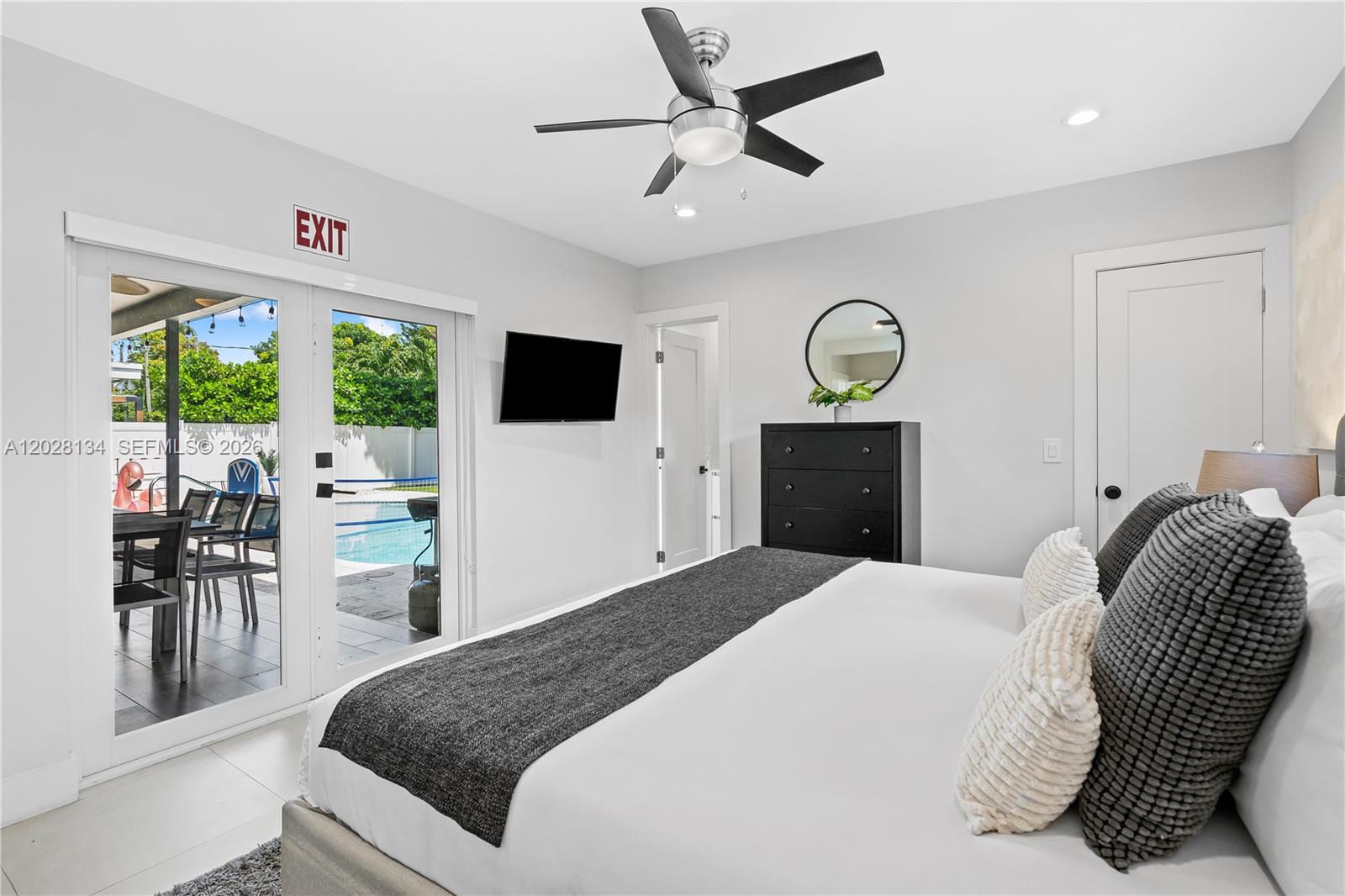 1329 Funston Property Photo 4