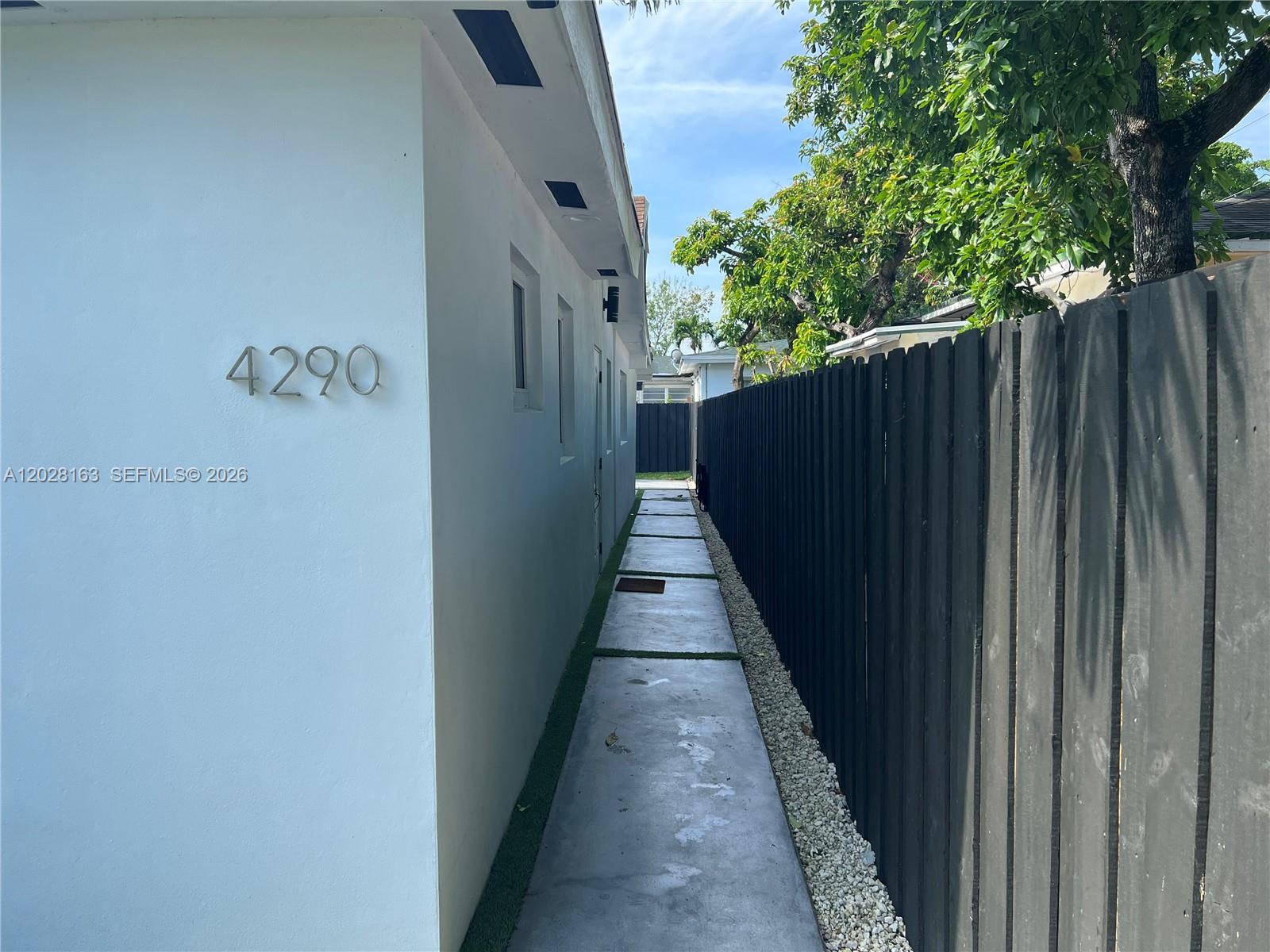 4290 Sw 9th Street B Property Photo 3