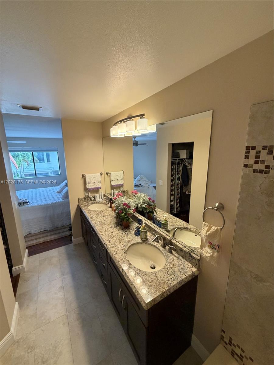 21719 Cromwell Circle Property Photo 44