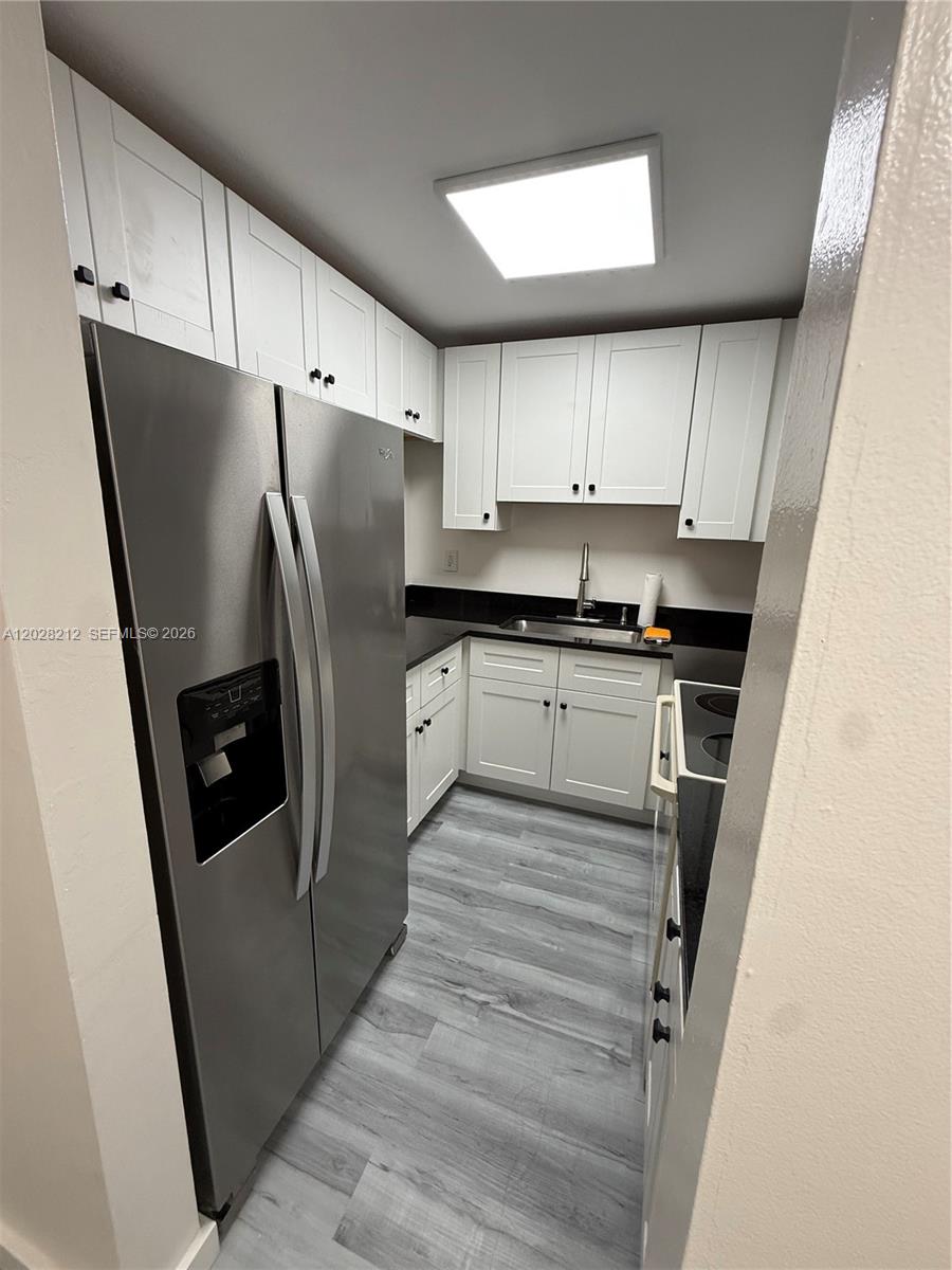 1555 W 44th Place 203 Property Photo 13