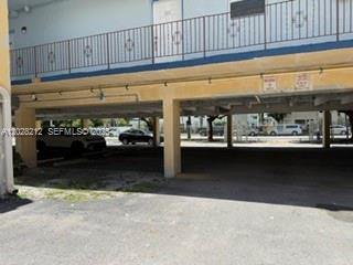 1555 W 44th Place 203 Property Photo 23