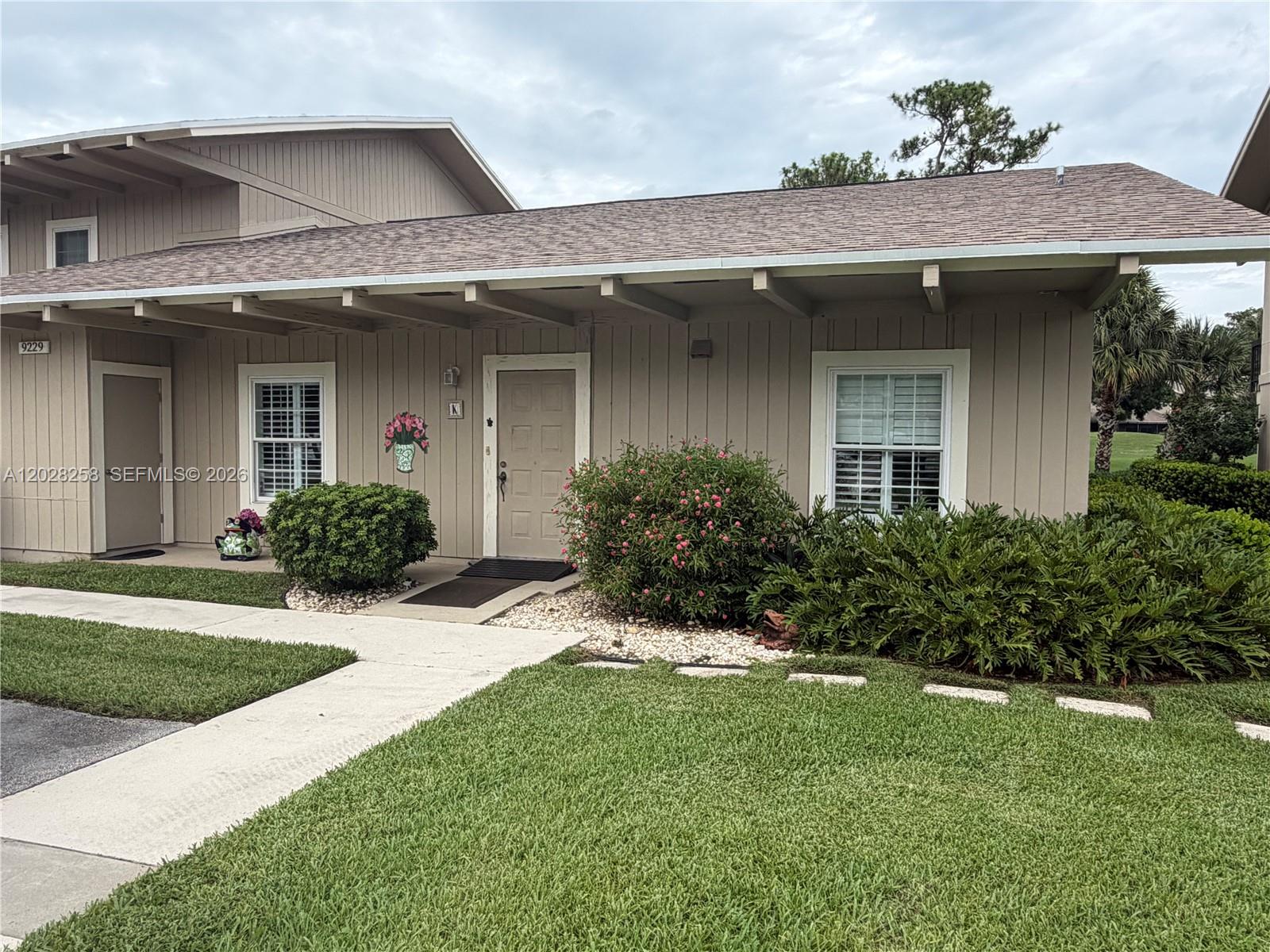 9229 SE Riverfront Terrace K Property Photo 1