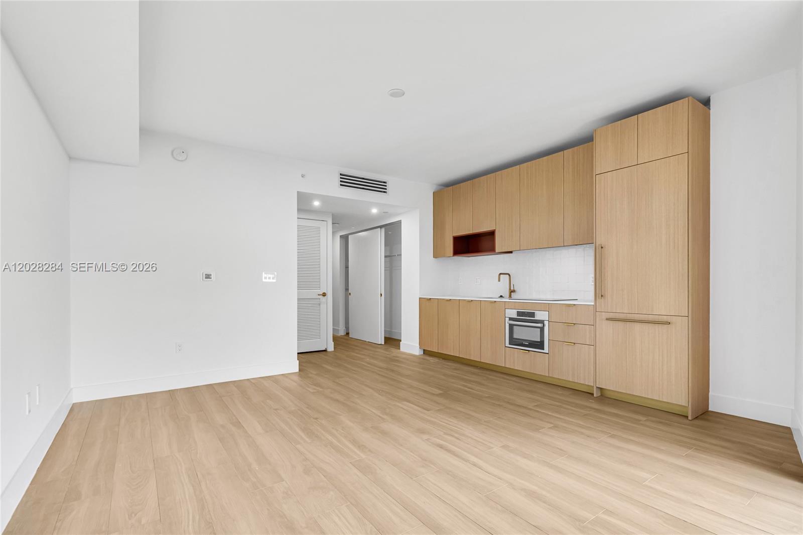 90 Ne 32 714 Property Photo 7