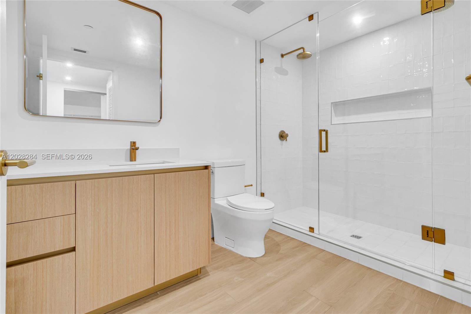 90 Ne 32 714 Property Photo 17