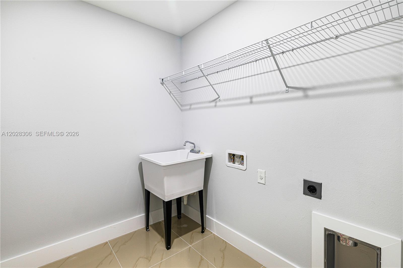 450 Mercedes Court 0 Property Photo 31