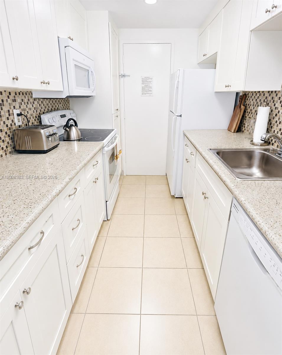 100 Lincoln Road 602 Property Photo 13