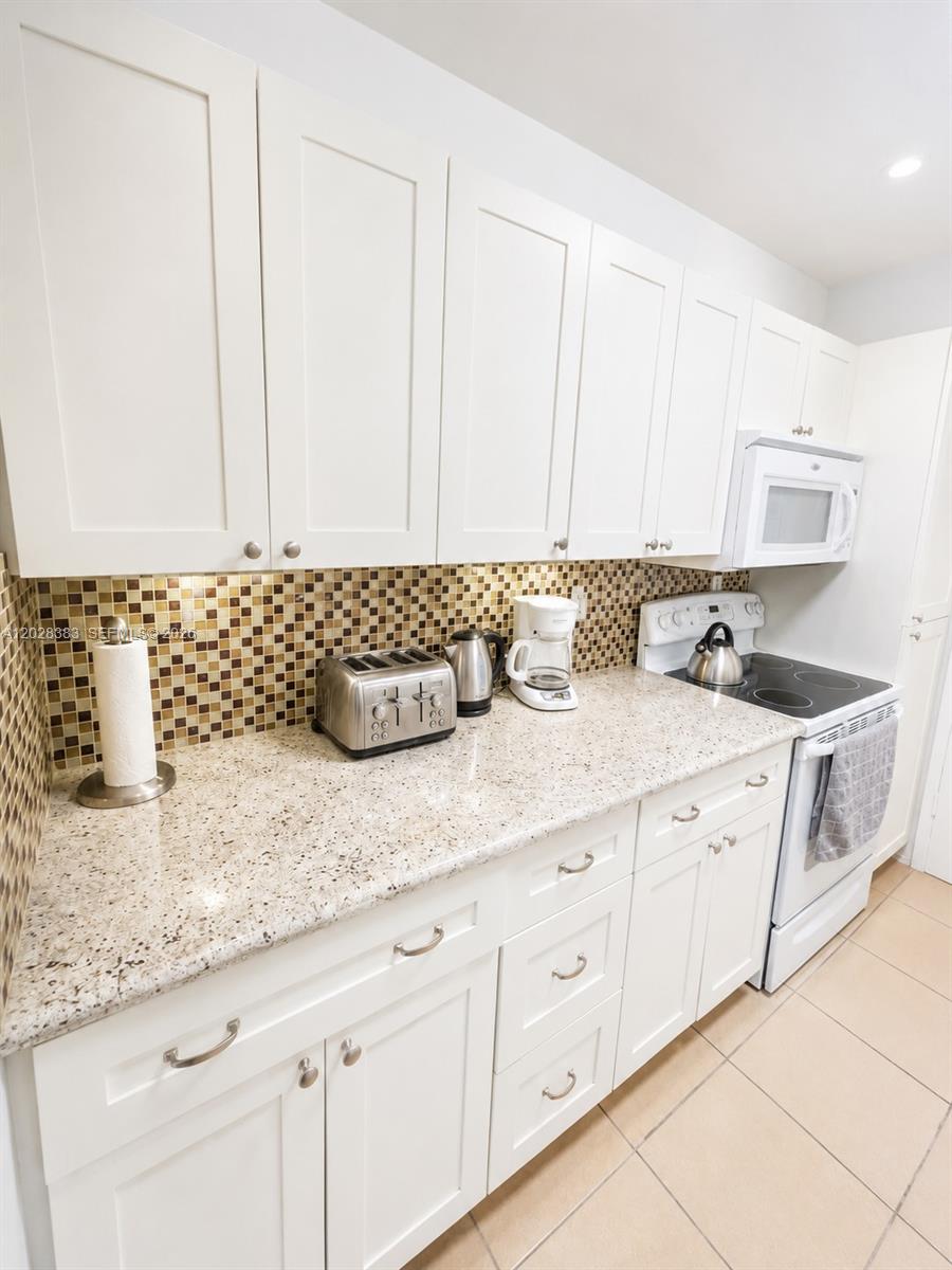100 Lincoln Road 602 Property Photo 14