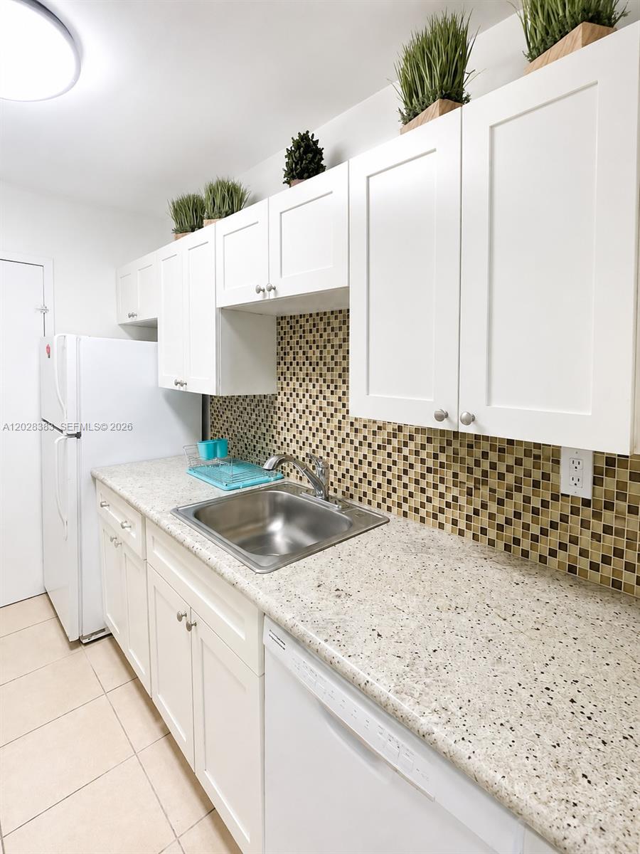 100 Lincoln Road 602 Property Photo 15