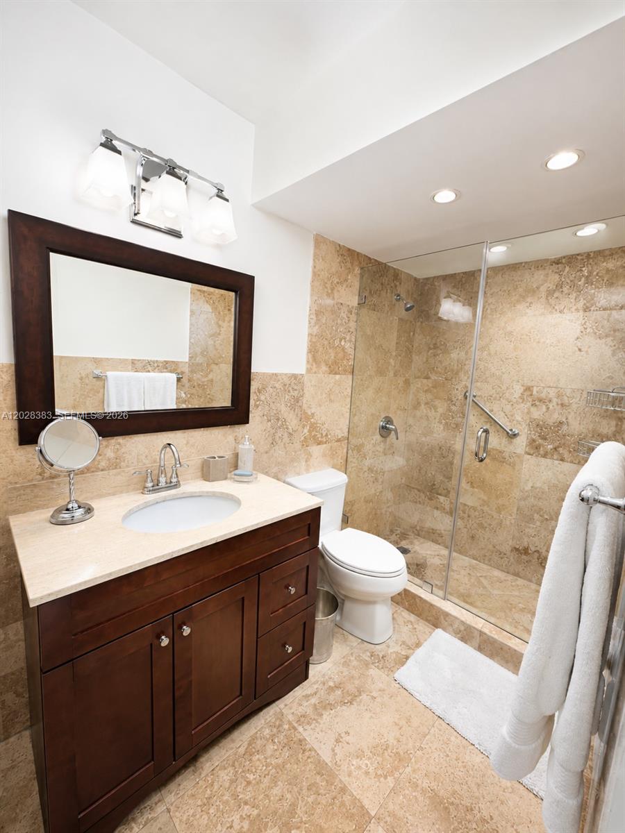 100 Lincoln Road 602 Property Photo 18