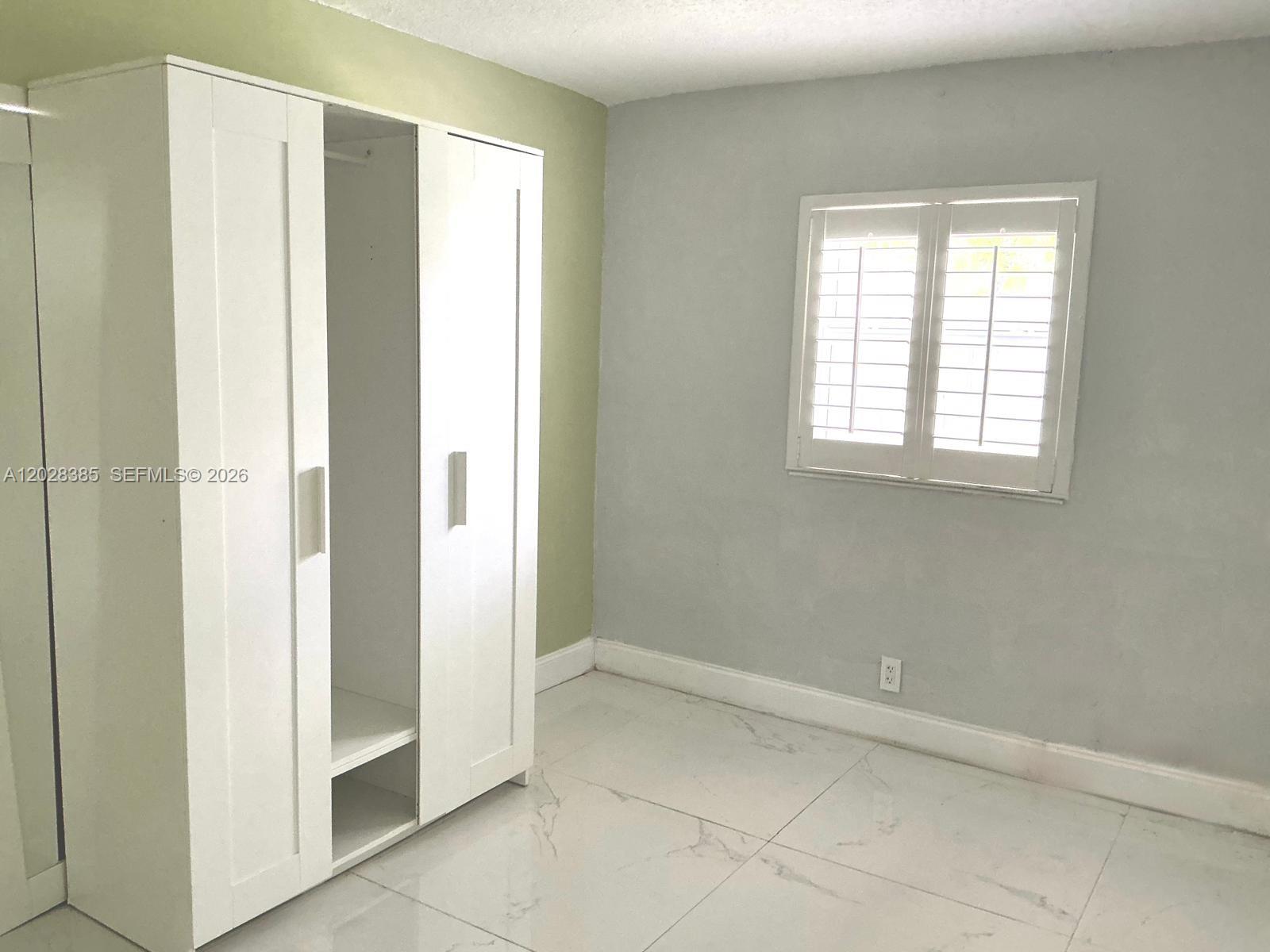 6025 Sw 40th Street Property Photo 7