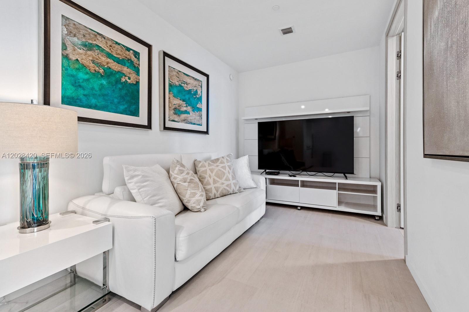 1000 Brickell Plaza Ph6006 Property Photo 9