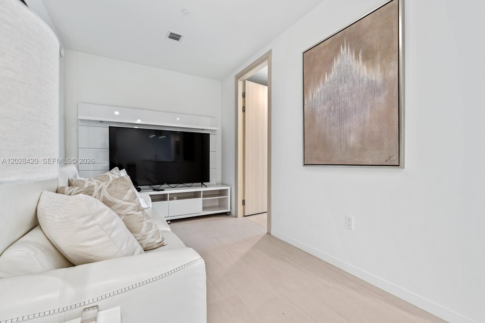 1000 Brickell Plaza Ph6006 Property Photo 11