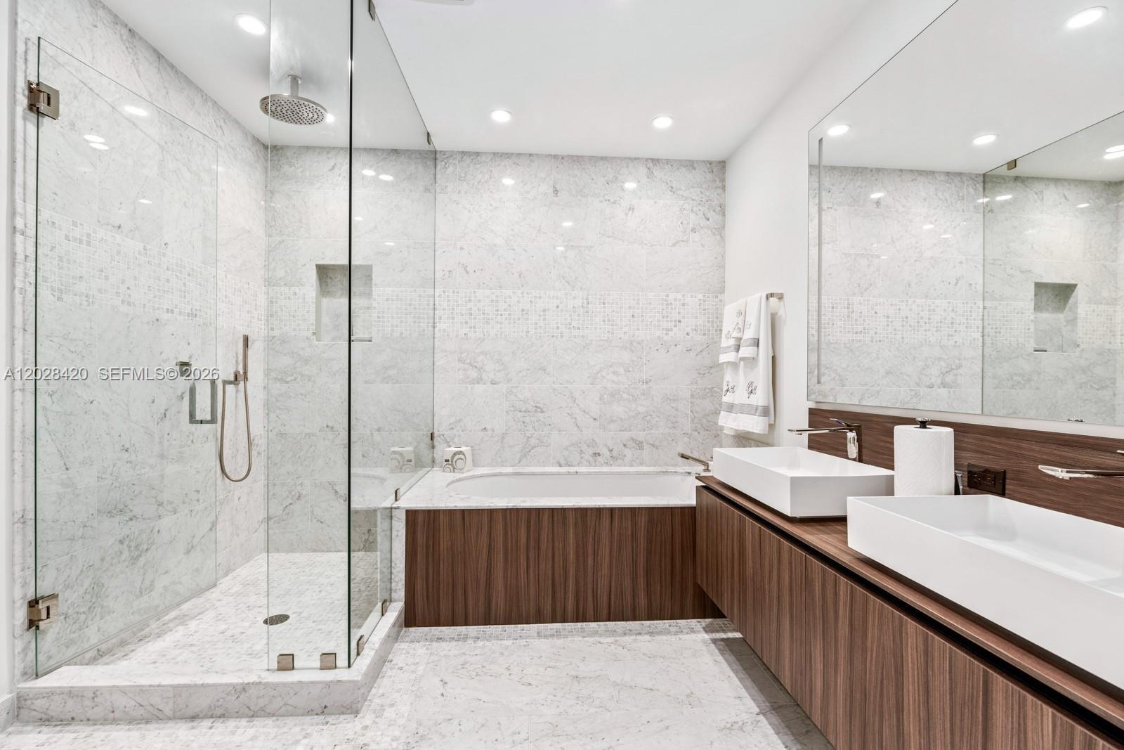 1000 Brickell Plaza Ph6006 Property Photo 16
