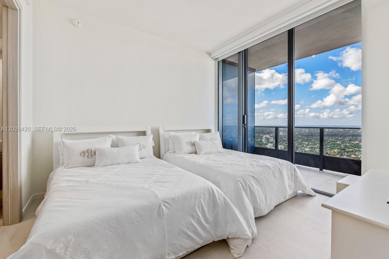 1000 Brickell Plaza Ph6006 Property Photo 18