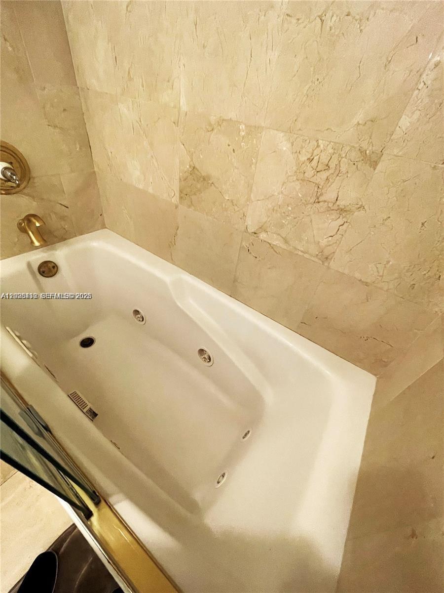 3725 S Ocean Drive 1219 Property Photo 15