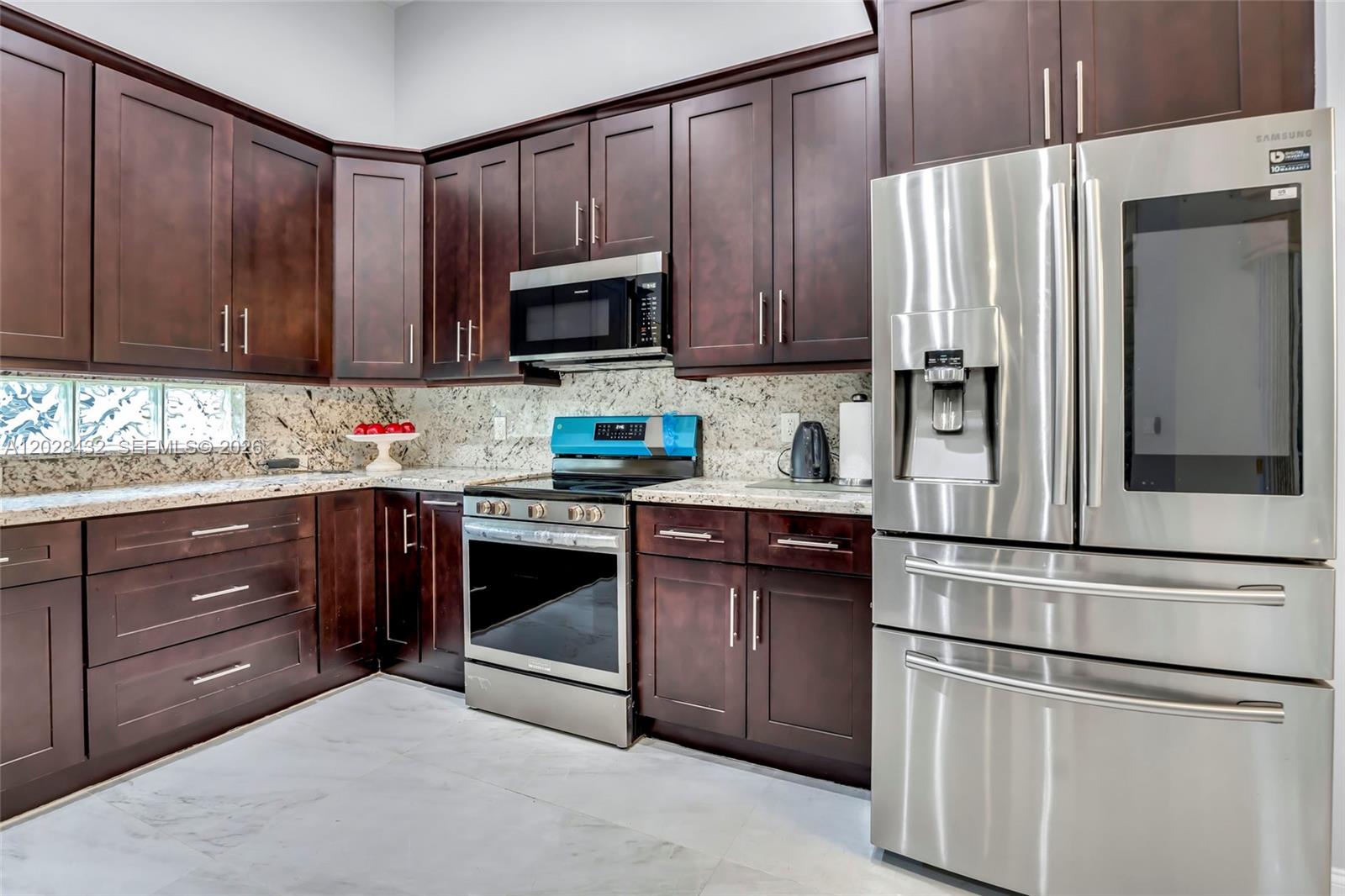 3852 Oak Ridge Circle Property Photo 6