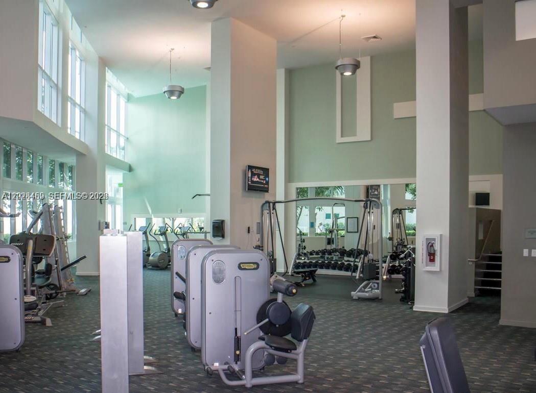 1900 N Bayshore Drive 2415 Property Photo 3