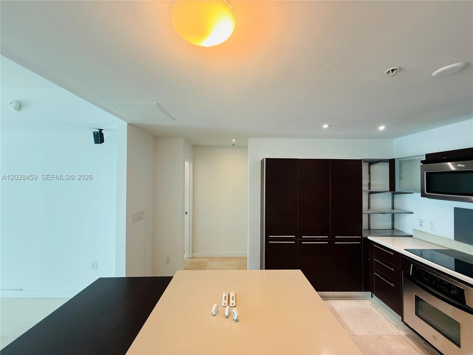 1900 N Bayshore Drive 2415 Property Photo 14