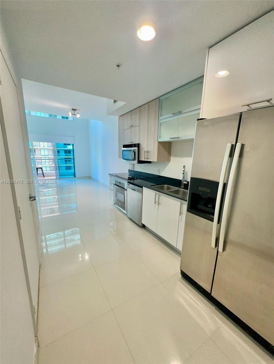 A12028472 Property Photo 3