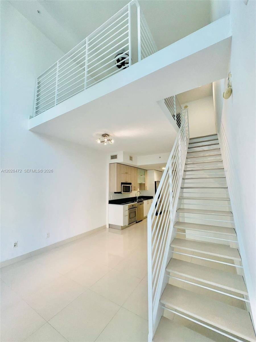 A12028472 Property Photo 8
