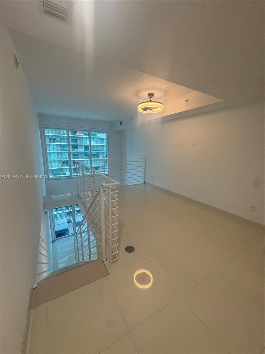 A12028472 Property Photo 18