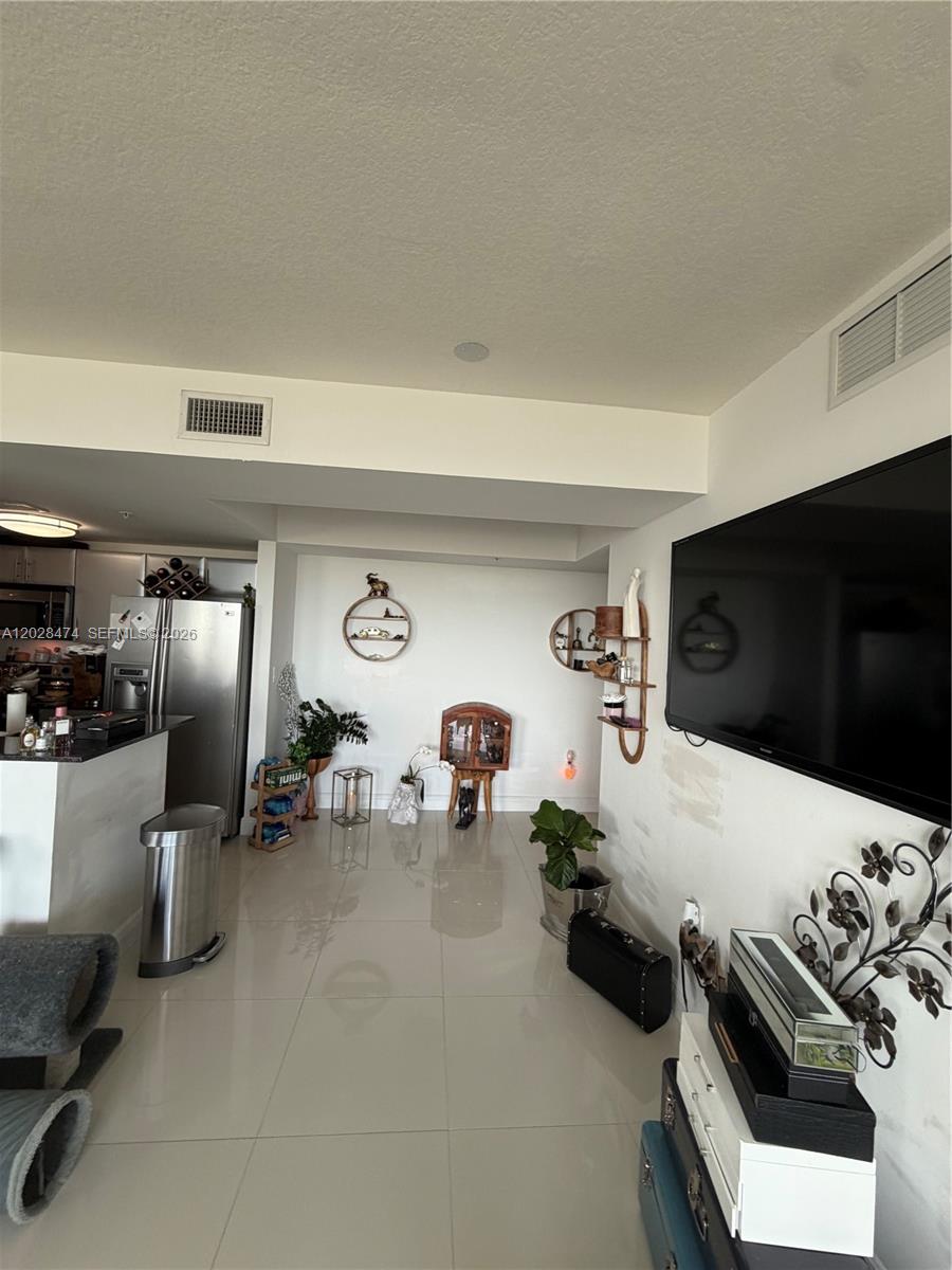 1871 S River Drive 1502 Property Photo 3