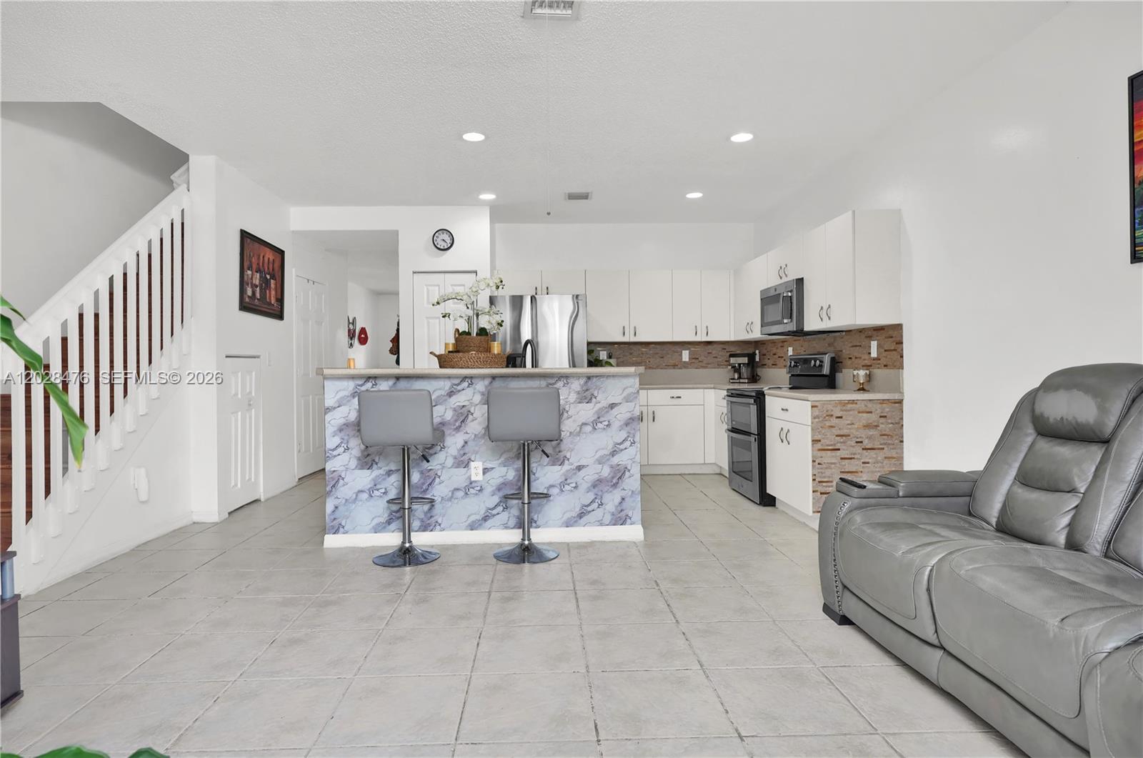 A12028476 Property Photo 4