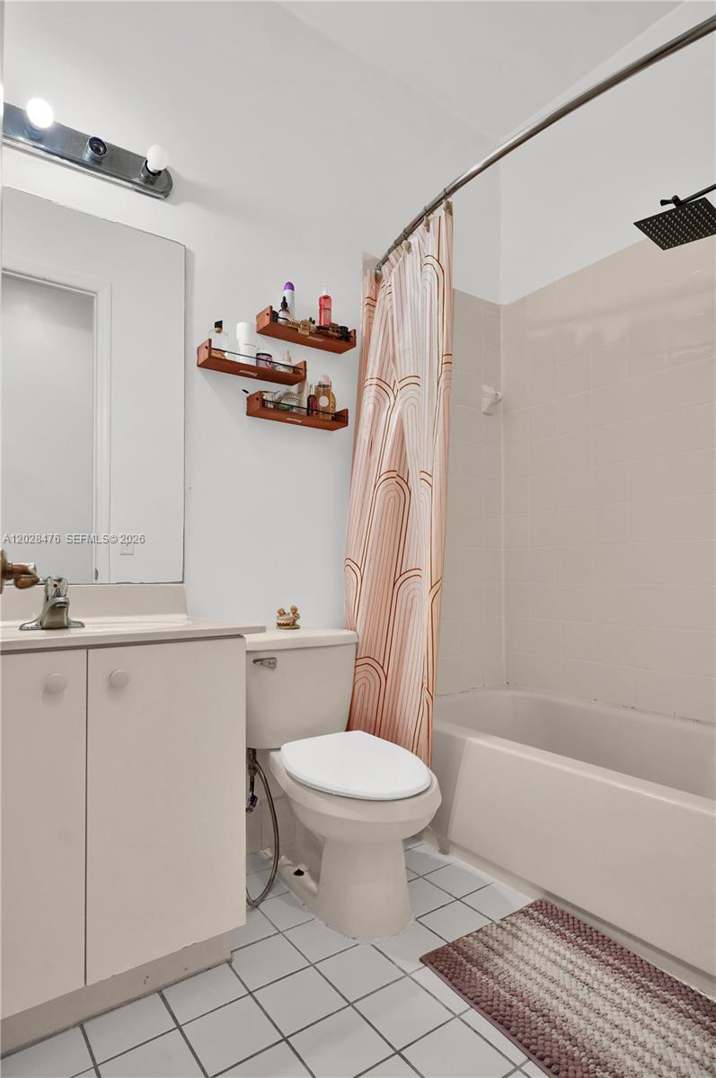 A12028476 Property Photo 16