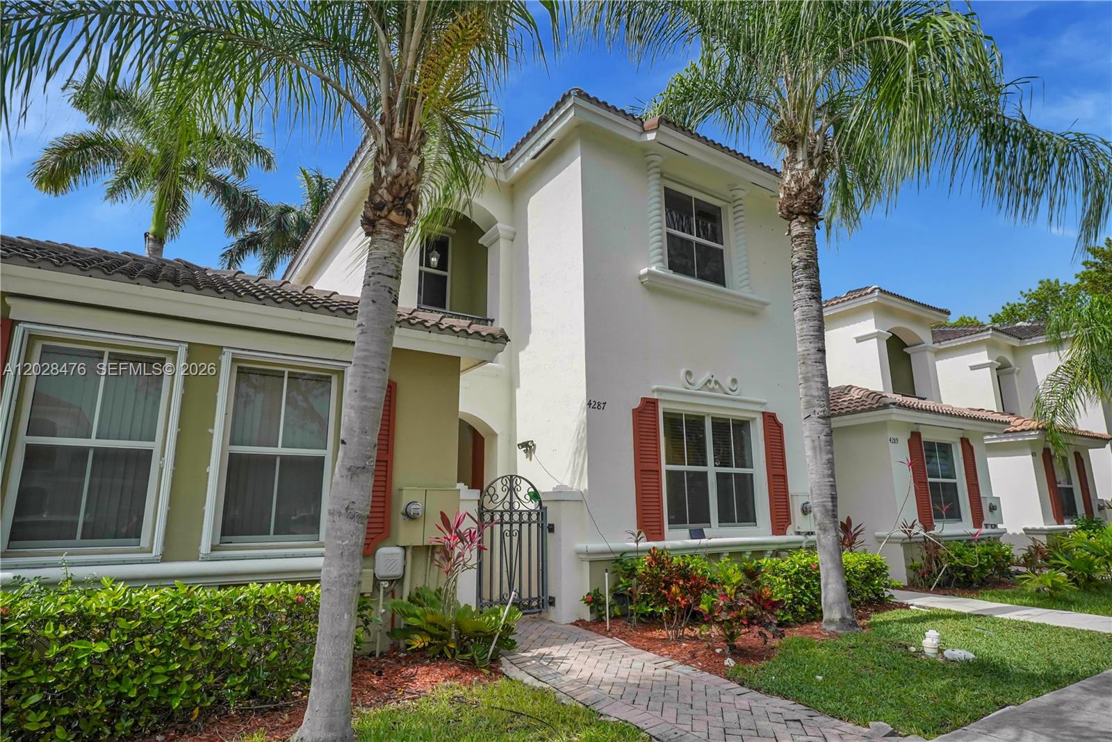 A12028476 Property Photo 30