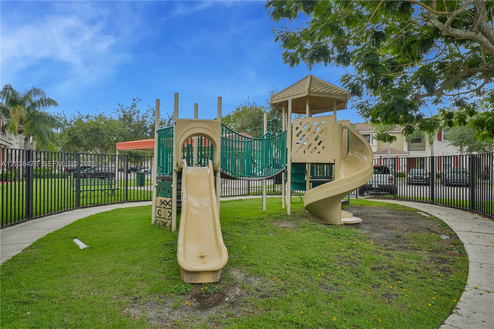 A12028476 Property Photo 33