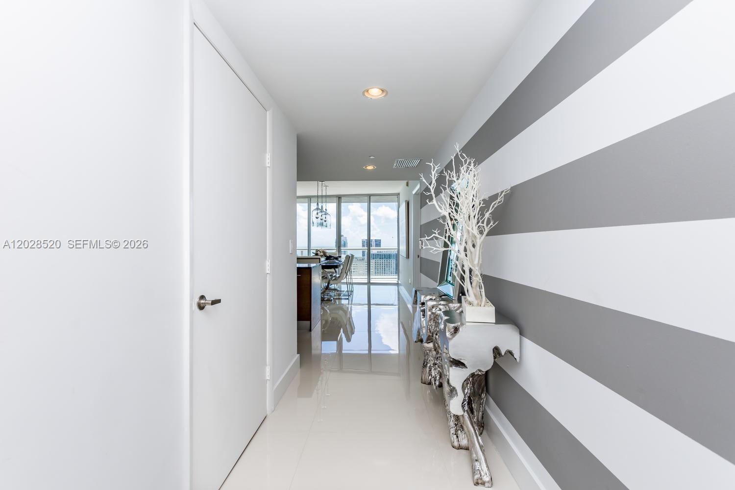495 Brickell Avenue 4901 Property Photo 14
