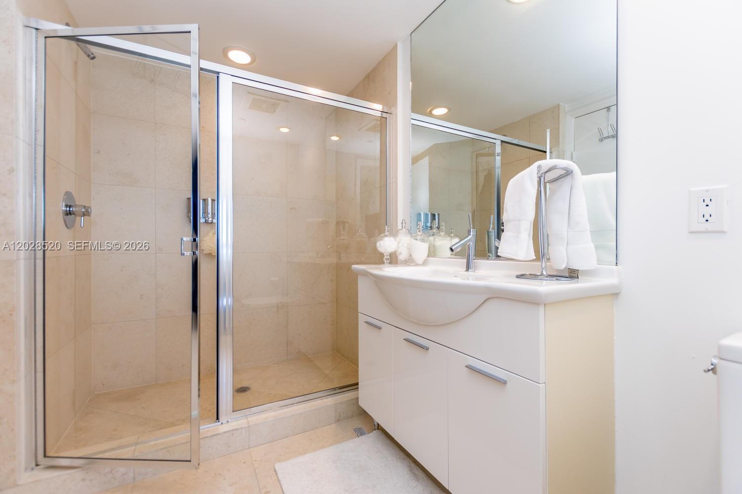 495 Brickell Avenue 4901 Property Photo 17
