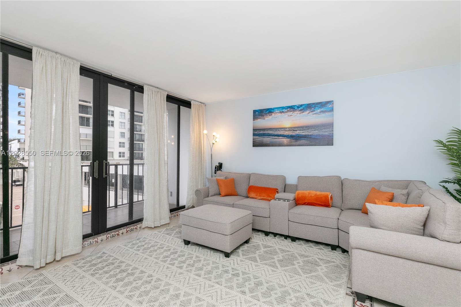 2401 S Ocean Drive 404 Property Photo 4