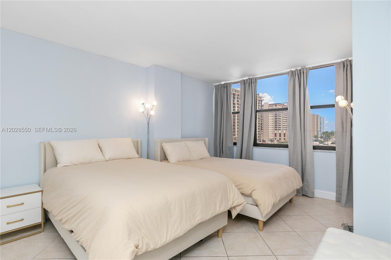 2401 S Ocean Drive 404 Property Photo 15