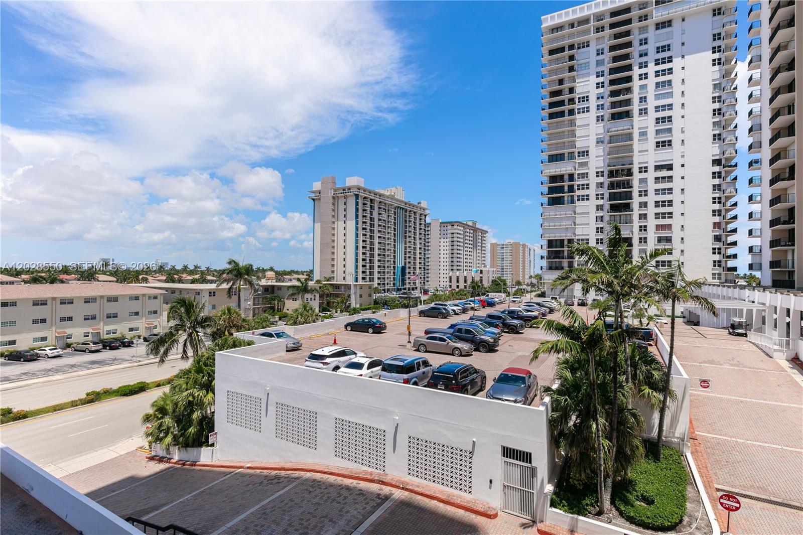 2401 S Ocean Drive 404 Property Photo 27