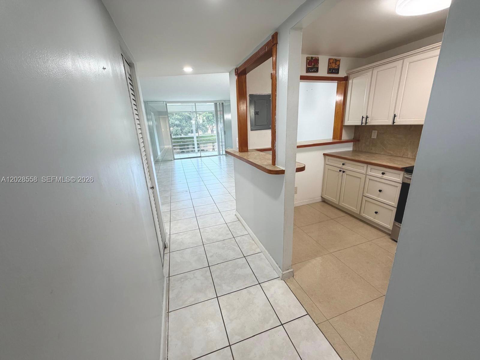 9281 Sunrise Lakes Boulevard 209 Property Photo 13