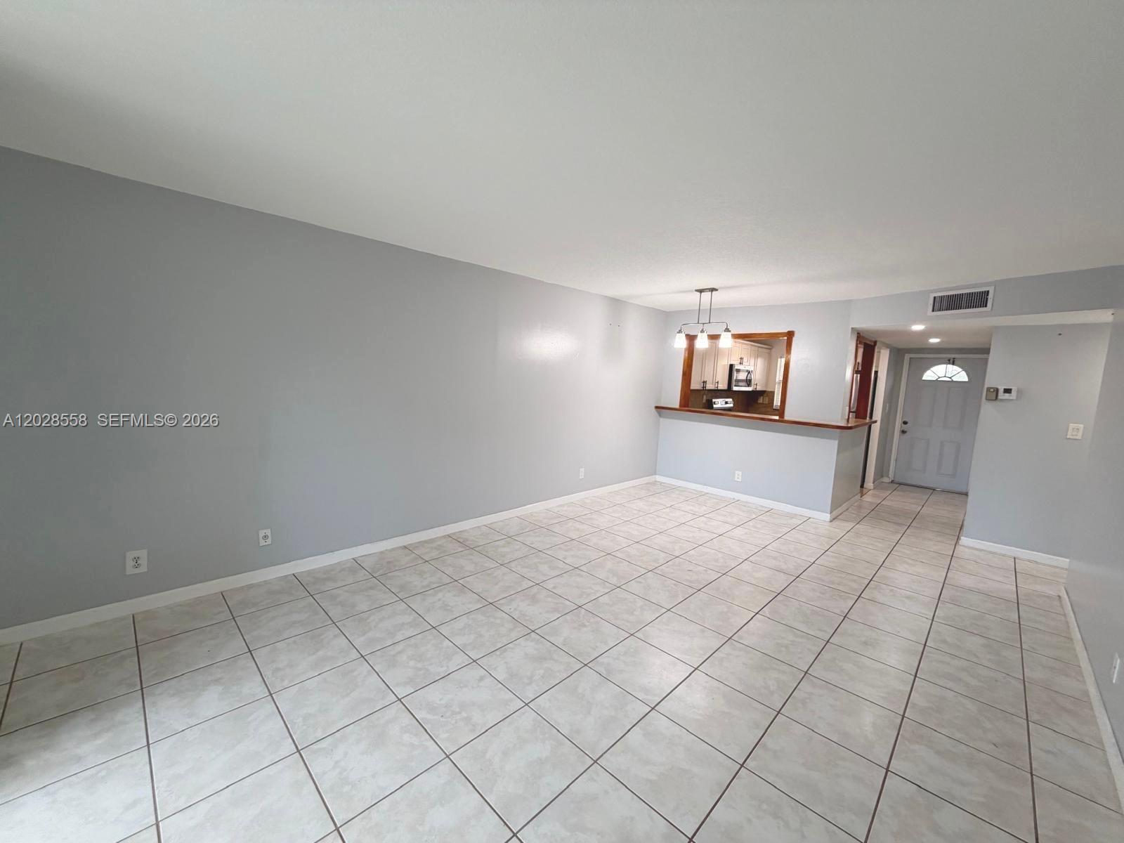 9281 Sunrise Lakes Boulevard 209 Property Photo 16