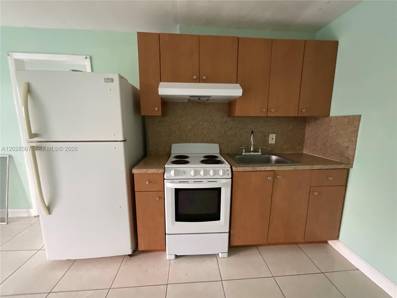 A12028567 Property Photo 2