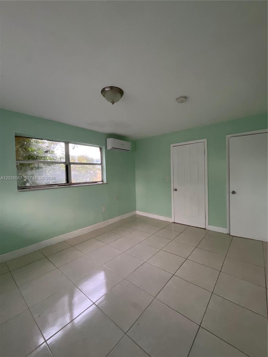 A12028567 Property Photo 5