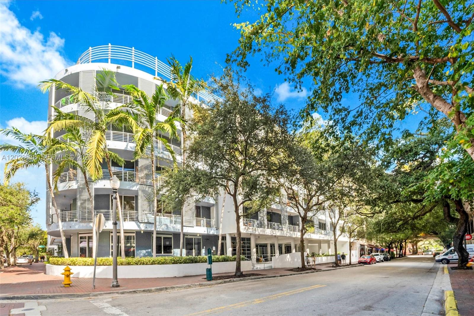 3339 Virginia Street 305