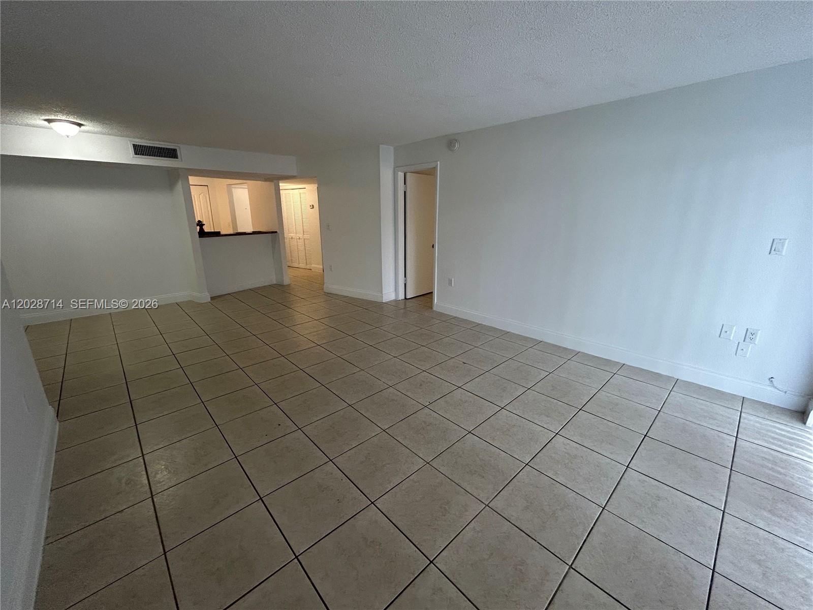 4205 N University Drive 112 Property Photo 8