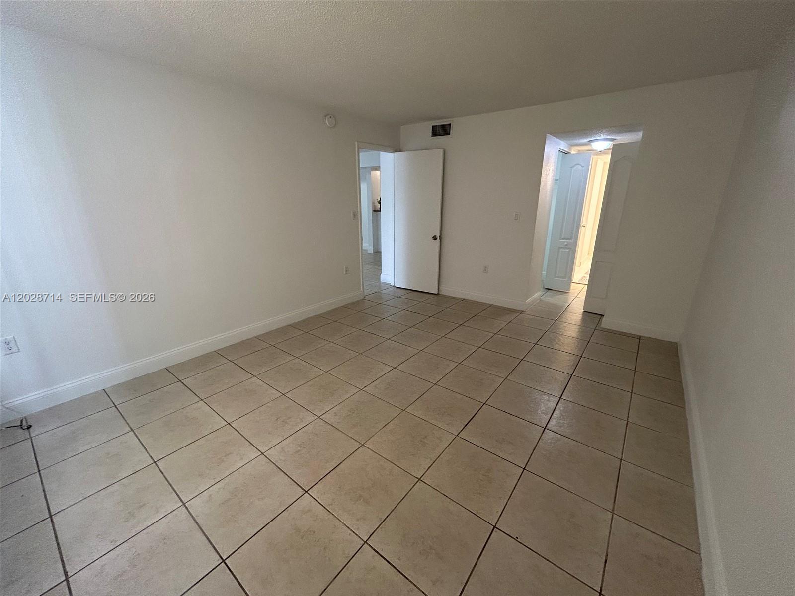 4205 N University Drive 112 Property Photo 10