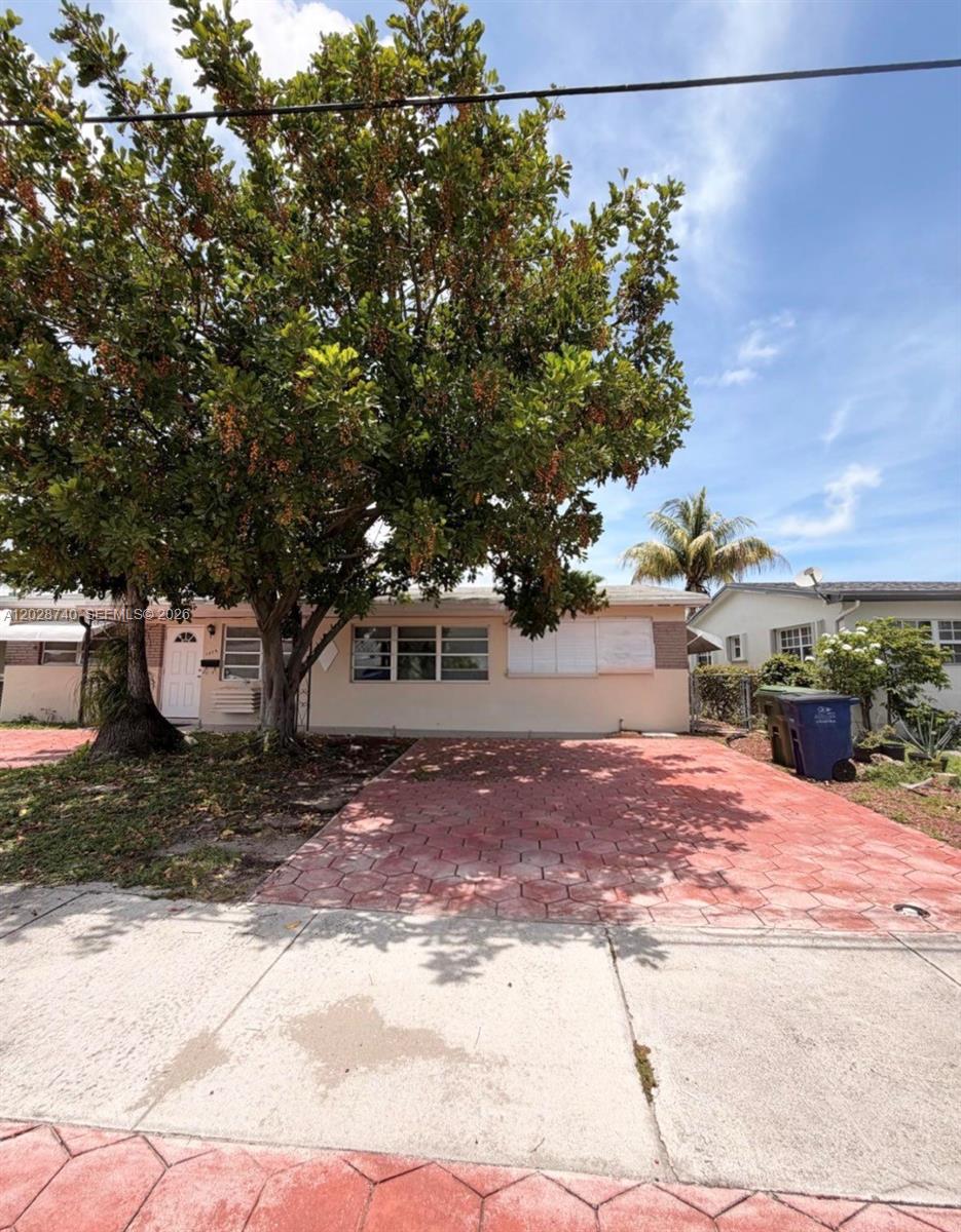 1077 SW 2nd Street 2 Property Photo 1