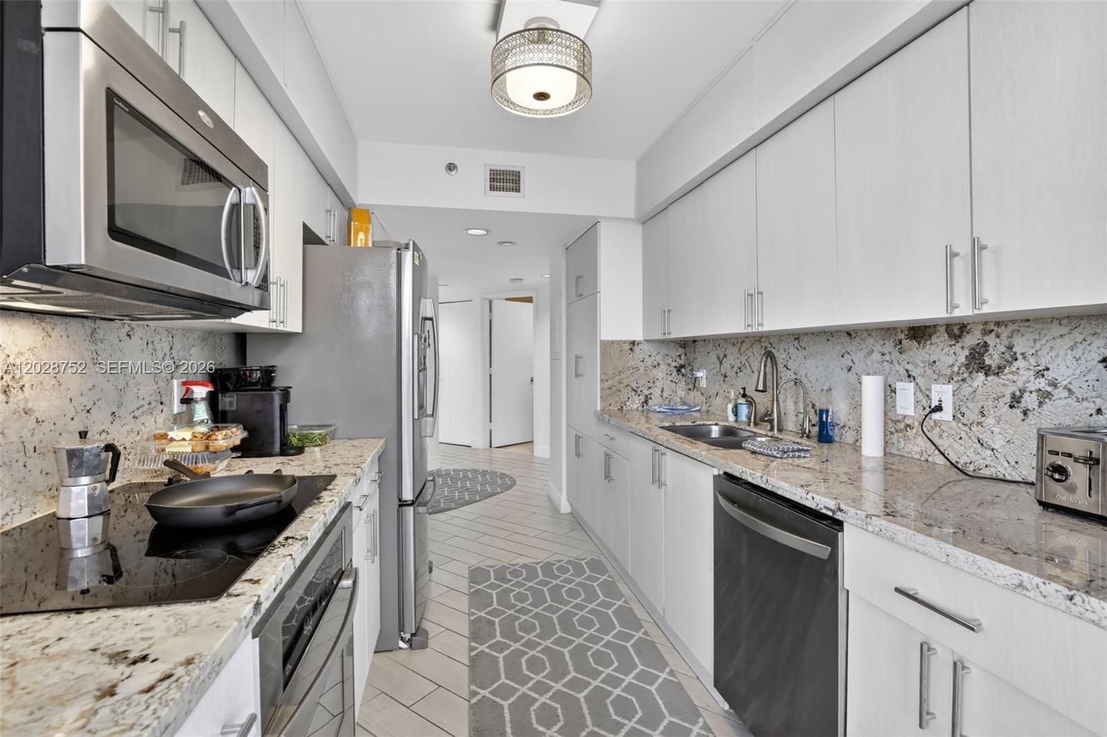 1000 Island Boulevard 503 Property Photo 9