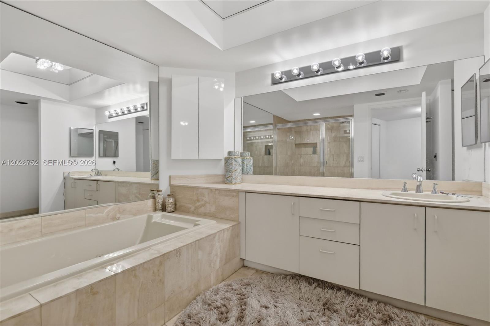 1000 Island Boulevard 503 Property Photo 14